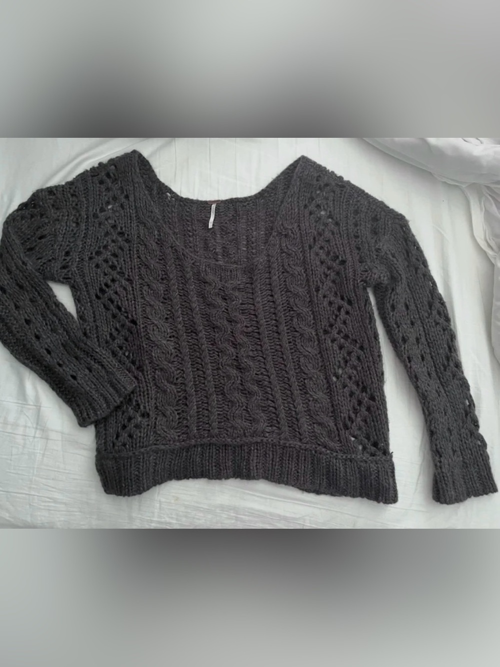 Free People charcoal cable-knit sweater. Sz L